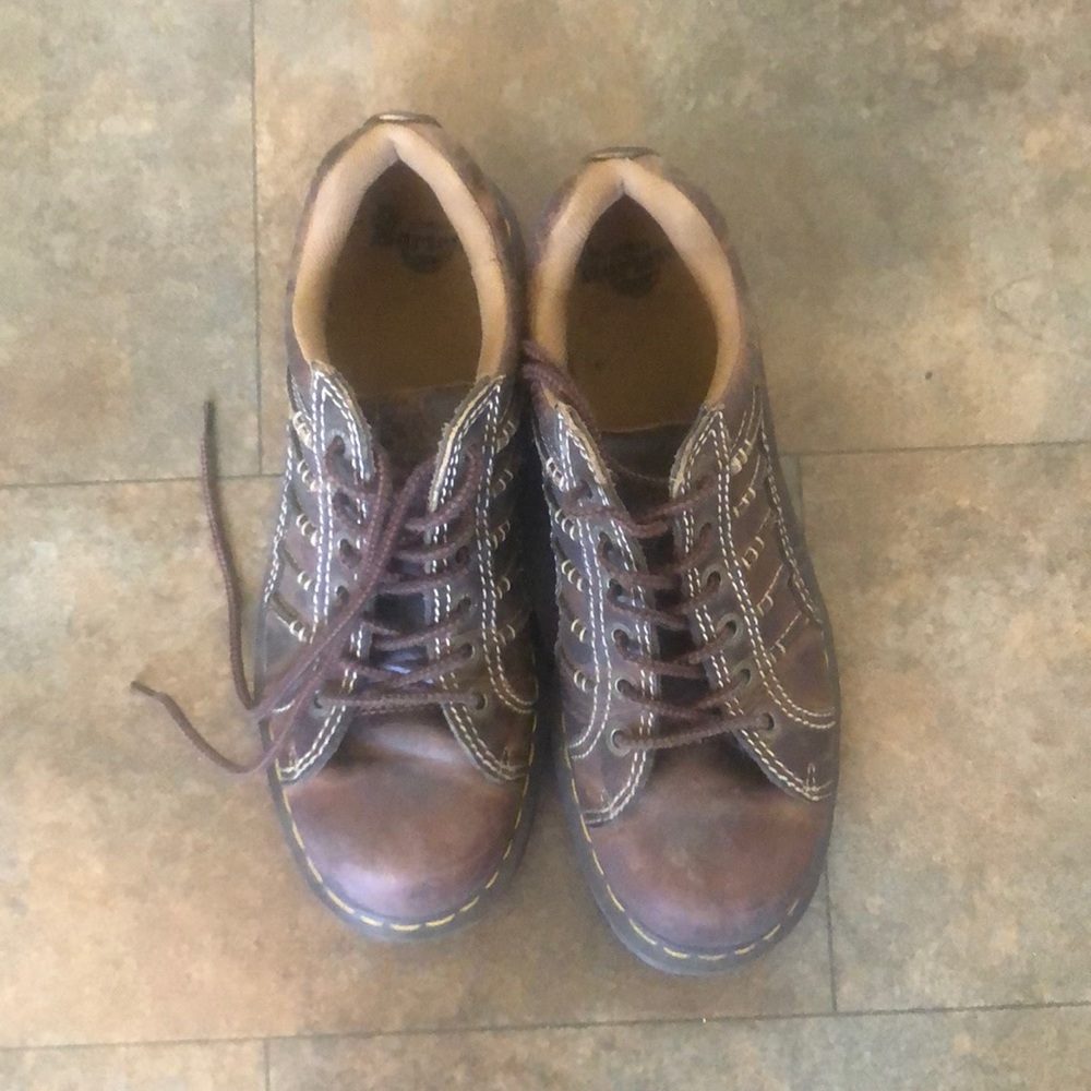 Doc marten lace up shoes